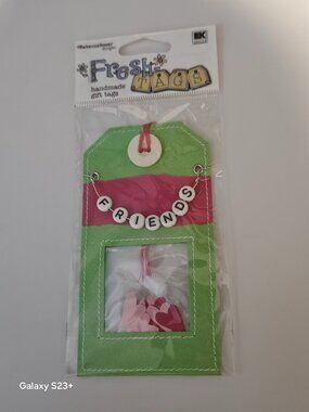 RARE EK SUCCESS FRESH FRIENDS CARDSTOCK HANDMADE SCRAPBOOKING CRAFTS GIFT TAG